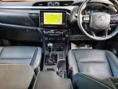 TOYOTA HI-LUX 2.8 D-4D Invincible X Double Cab Pickup 4dr Diesel Auto 4WD Euro 6 (s/s) (204 ps) - 1144 - 6