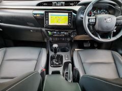 TOYOTA HI-LUX 2.8 D-4D Invincible X Double Cab Pickup 4dr Diesel Auto 4WD Euro 6 (s/s) (204 ps) - 1023 - 6