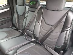 ISUZU D-MAX 1.9 TD XTR Nav+ Double Cab Pickup Auto 4WD Euro 6 4dr - 900 - 29