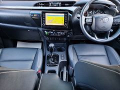 TOYOTA HI-LUX 2.8 D-4D Invincible X Double Cab Pickup 4dr Diesel Auto 4WD Euro 6 (s/s) (204 ps) - 1022 - 6